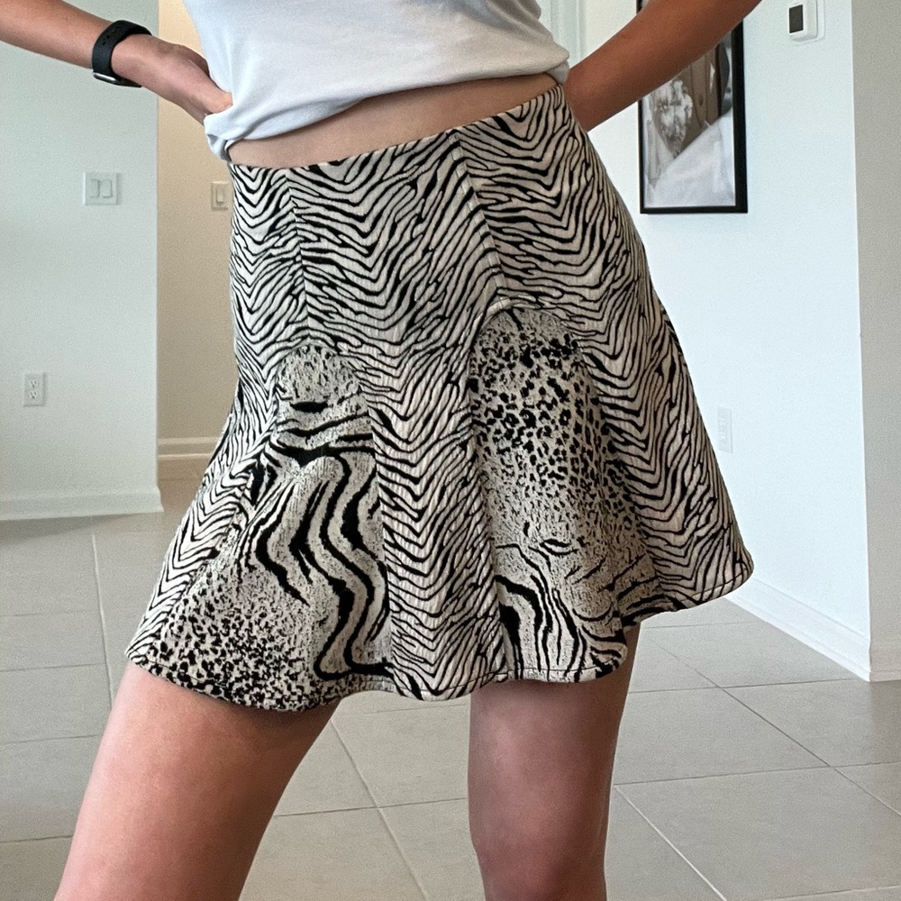 Vintage Victoria's Secret Black & Cream Animal Print Skirt